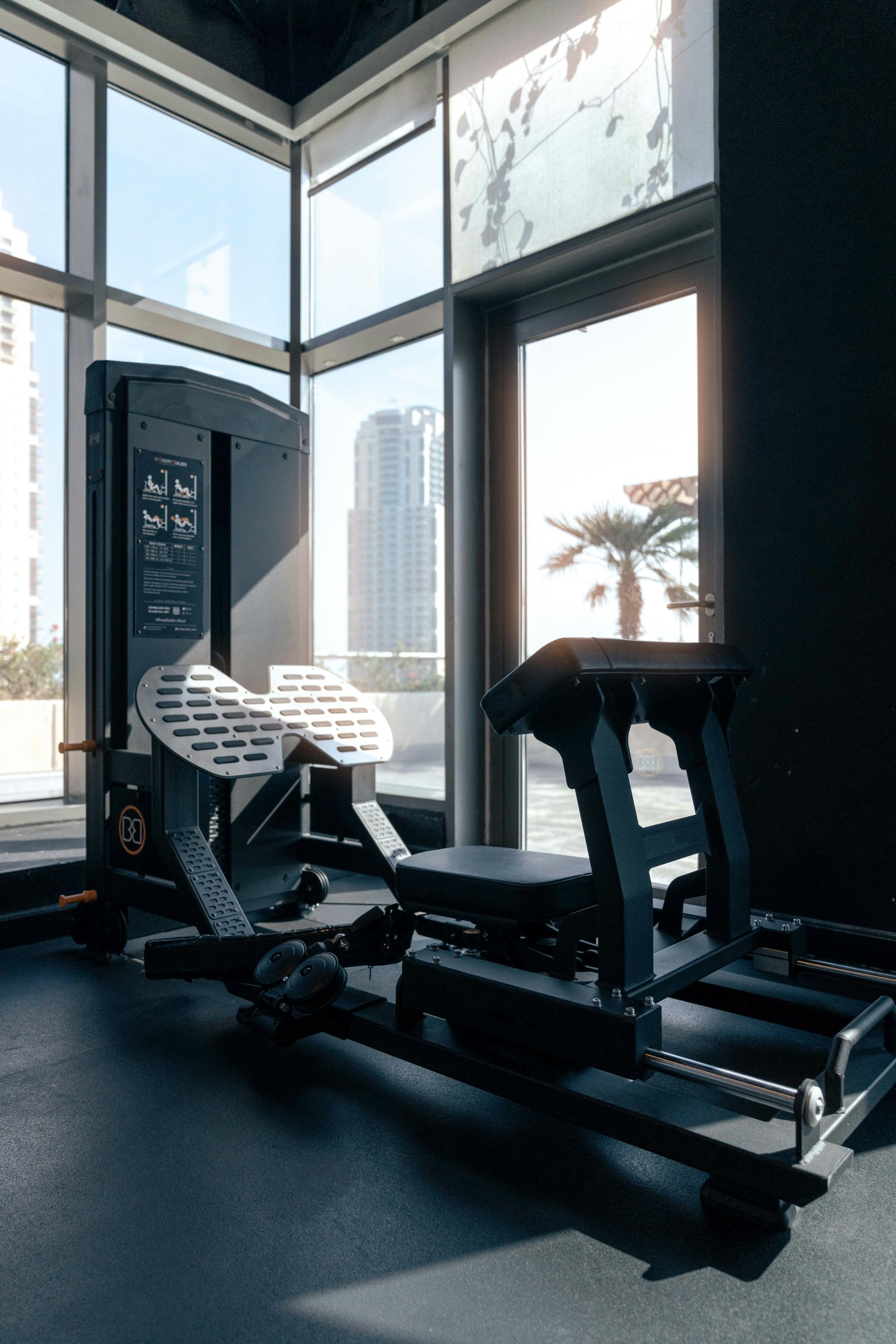 EisenStahl Kraft Premium Commercial Gym Equipment Showroom — Professional Strength Machines Frankfurt am Main